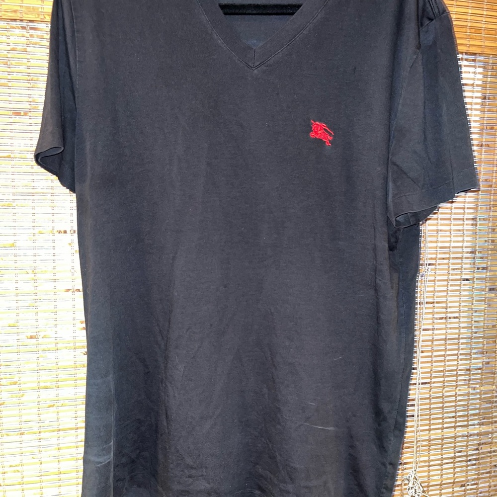 Burberry t shirt,